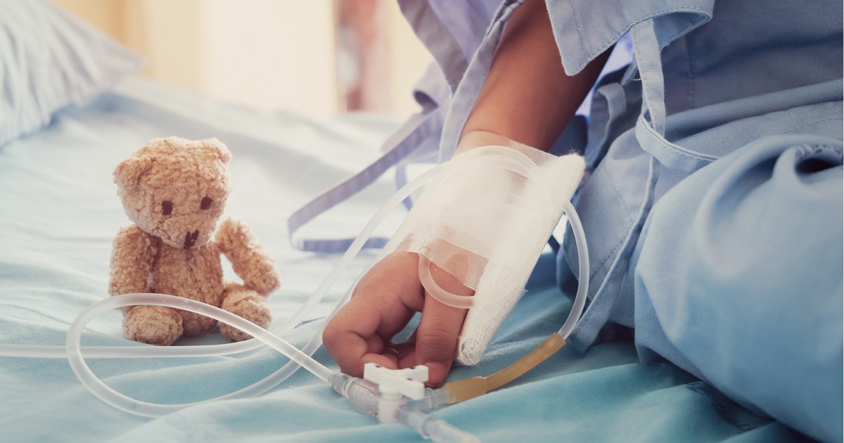 Questa immagine ha l'attributo alt vuoto; il nome del file è child-dialysis.jpeg